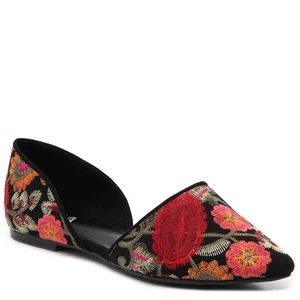 MIA ✨ Worn Once! Floral Embroidered Flats